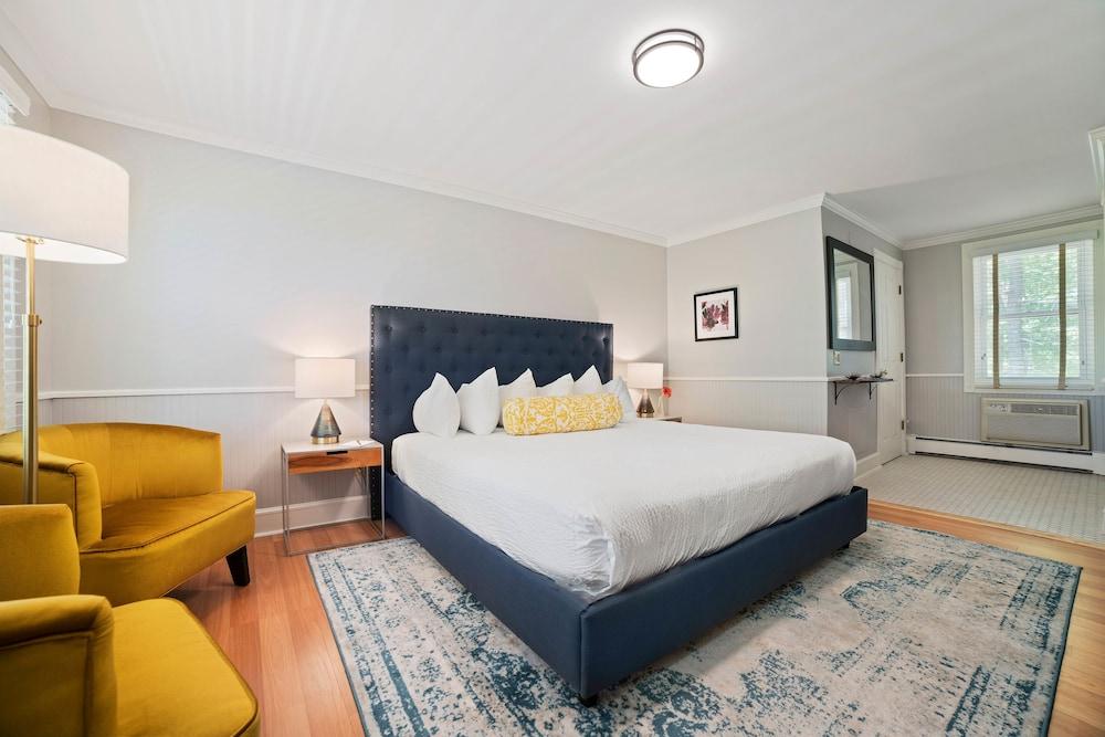 Seven Hills Inn photo 16