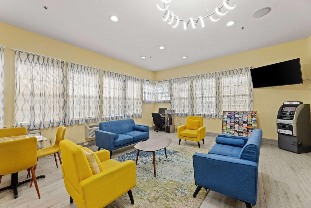 Days Inn & Suites by Wyndham Euless DFW Airport South photo 35