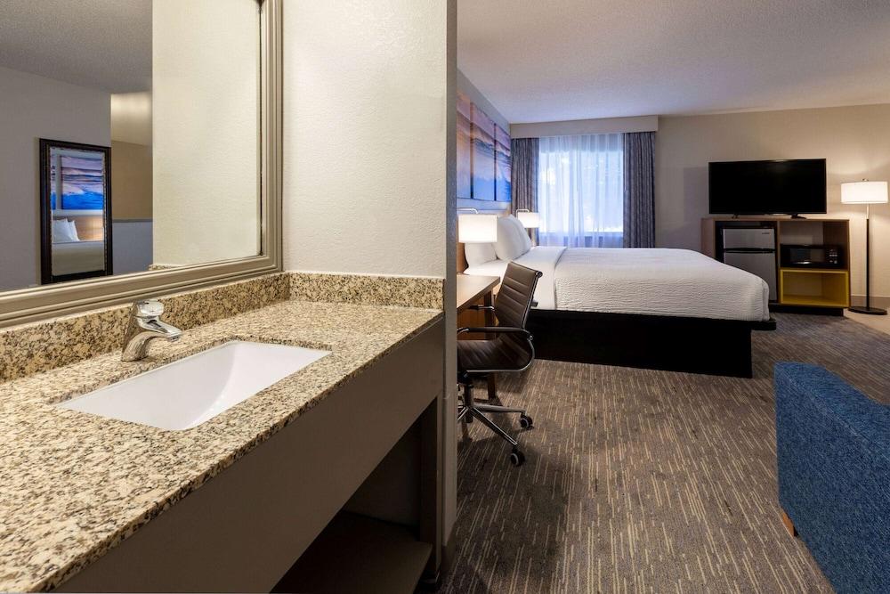 Days Inn by Wyndham Sturtevant / Racine / Mount Pleasant photo 17