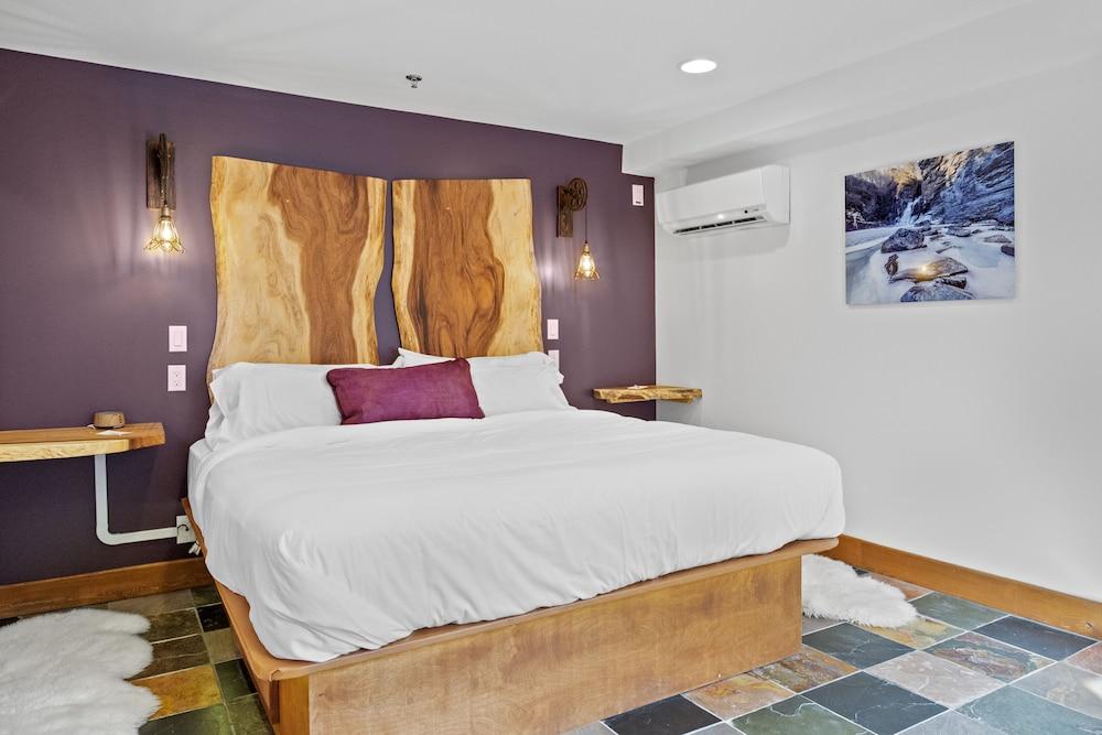 The Horton Hotel and Rooftop Lounge photo 49