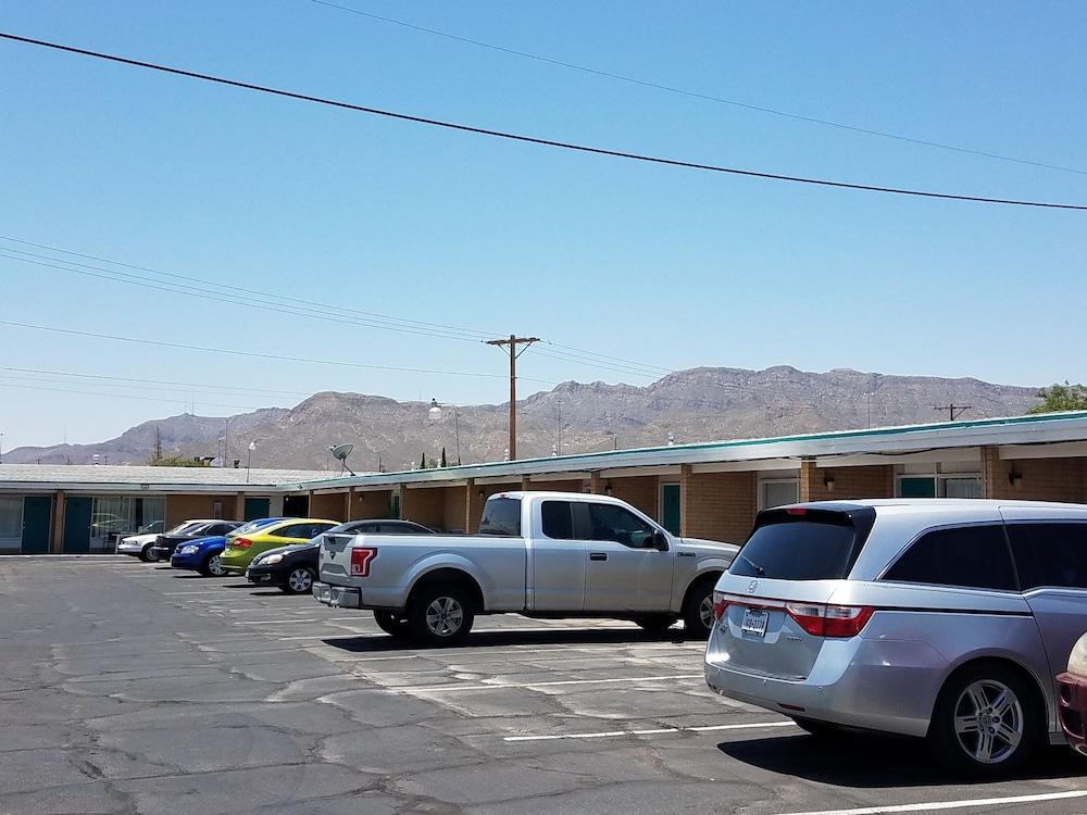 Beverly Crest Motor Inn photo 5