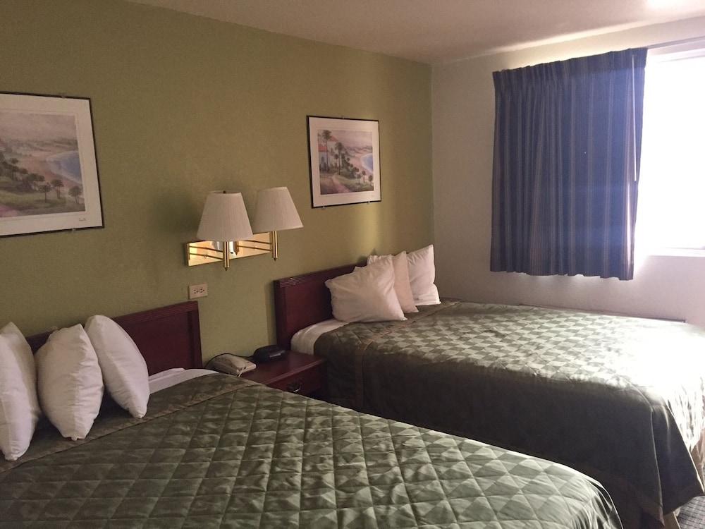 Farmington Inn photo 20