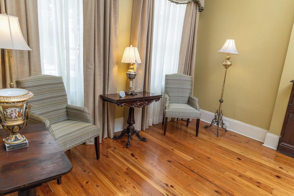 Lamothe House photo 2