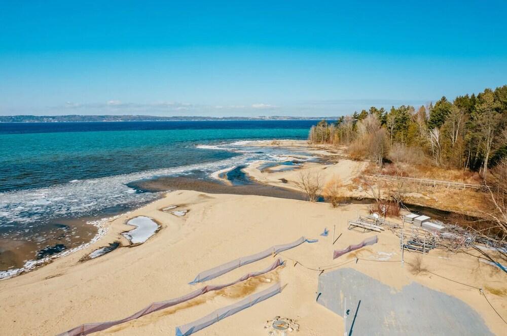 The Shores Resort photo 2