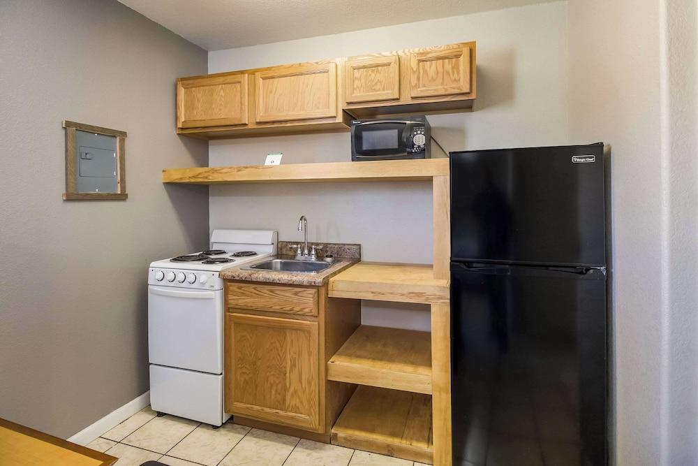 Rodeway Inn Casper photo 9