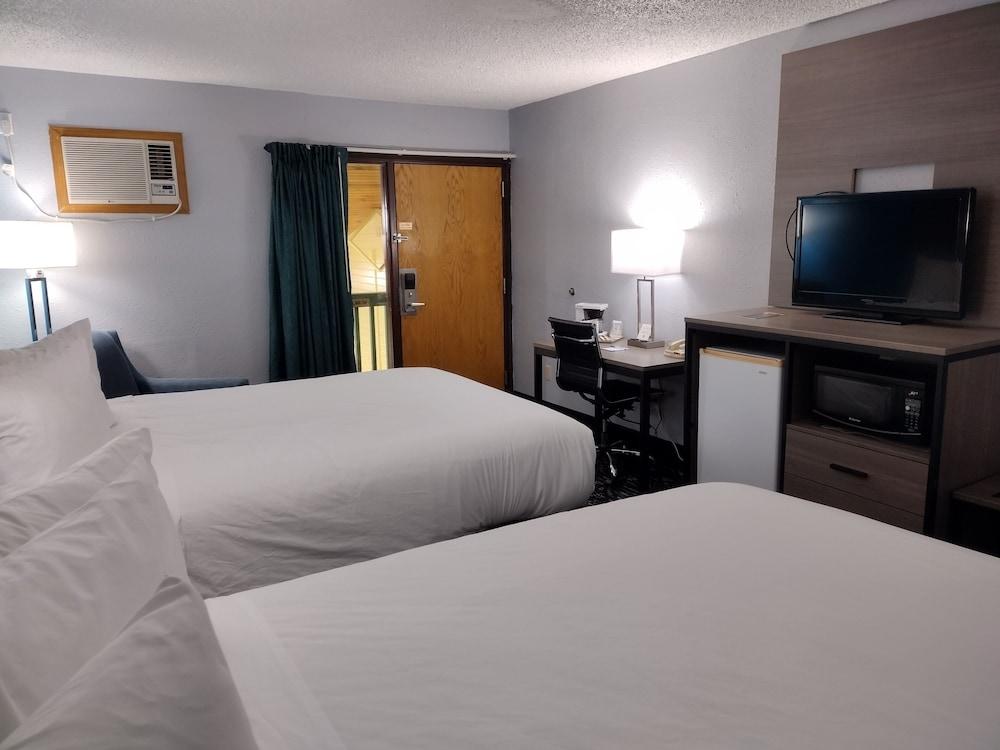 Baymont by Wyndham Duluth/Spirit Mountain photo 13