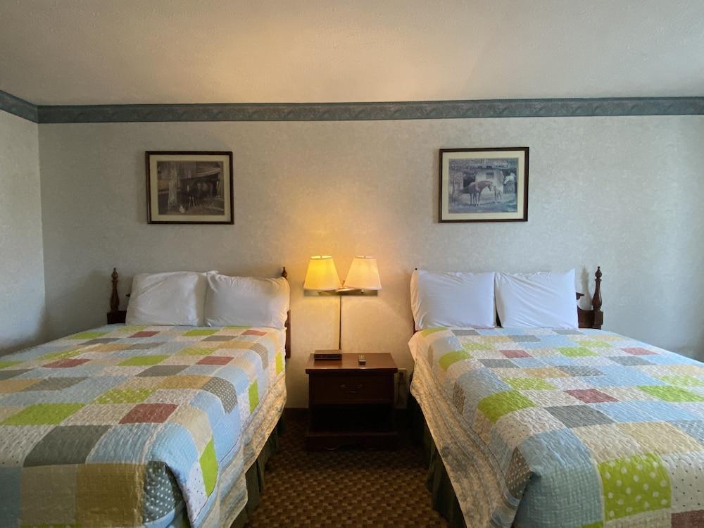 Americas Inn photo 48