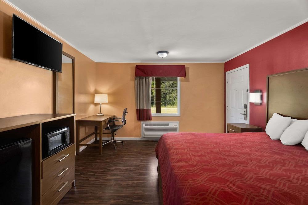 Econo Lodge Cornersville I-65 photo 18