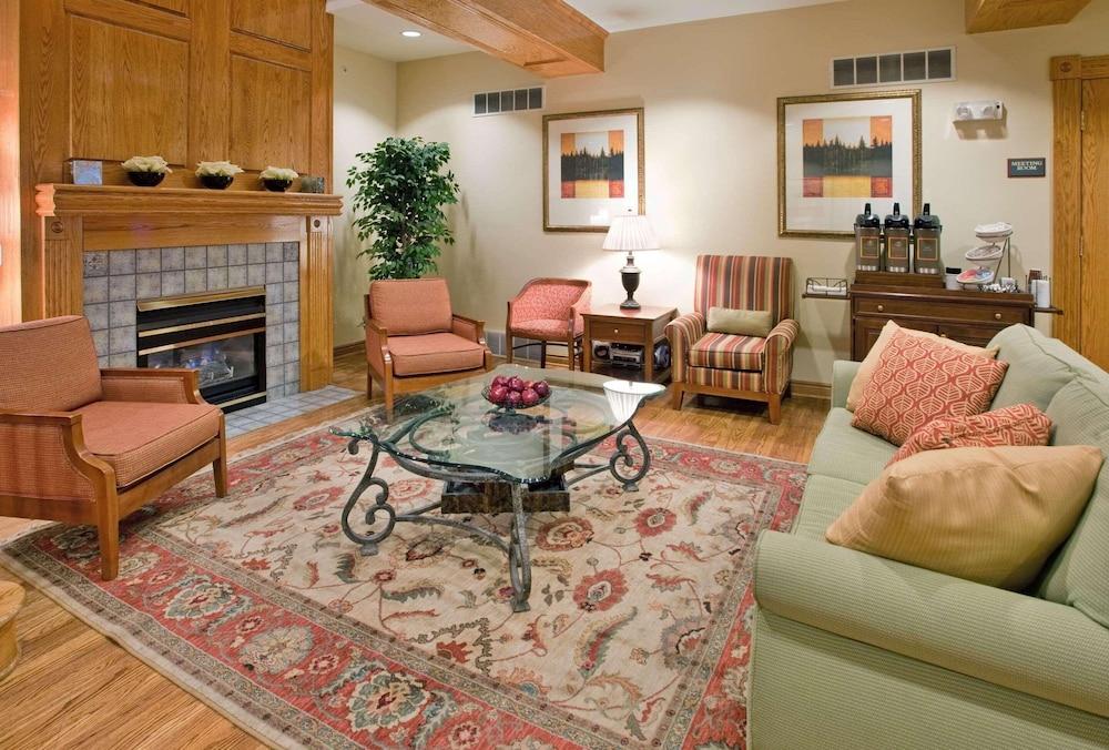 Country Inn & Suites by Radisson, Birch Run-Frankenmuth, MI photo 6