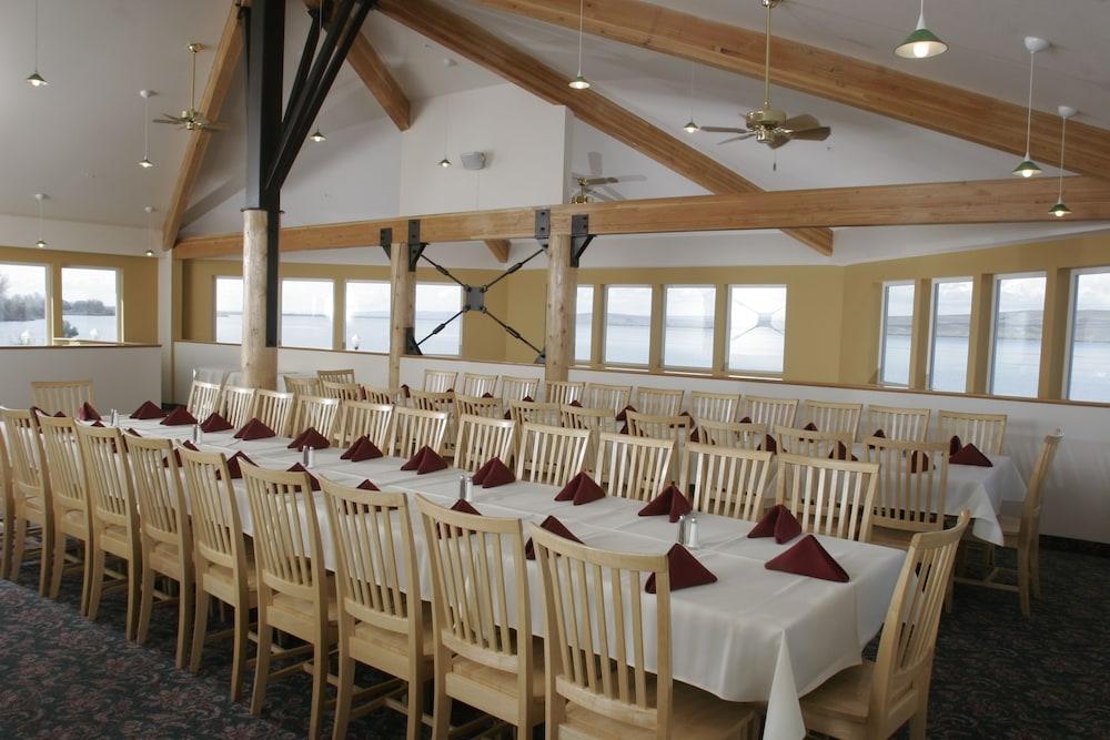 River Lodge And Grill photo 44
