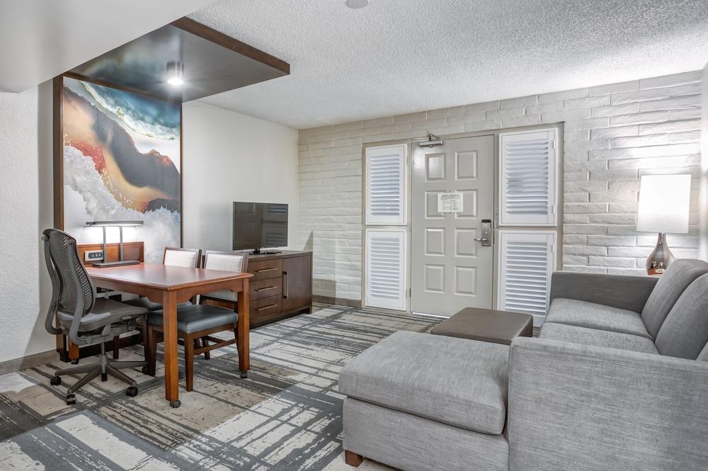 Embassy Suites by Hilton Orlando International Dr Conv Ctr photo 14