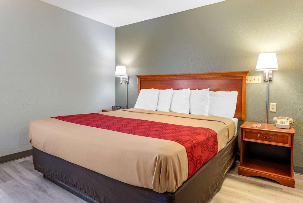 Baymont by Wyndham Lebanon IN photo 4