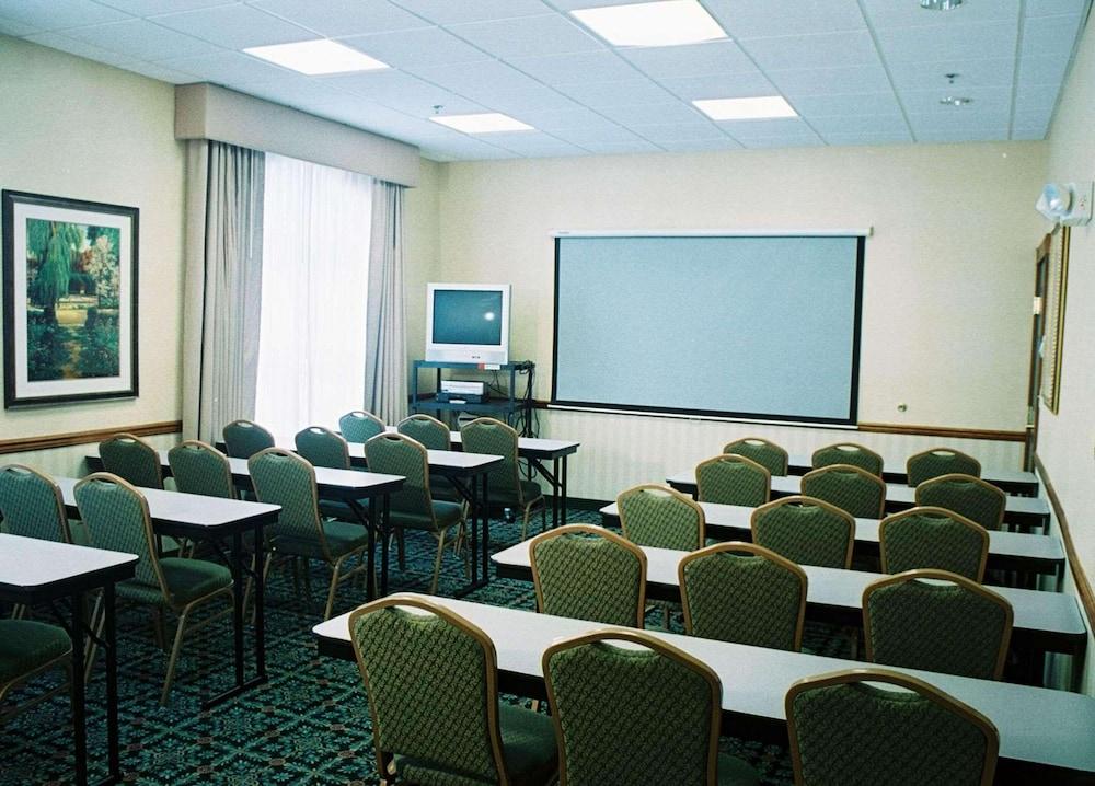 Country Inn & Suites by Radisson, Brockton (Boston), MA photo 8