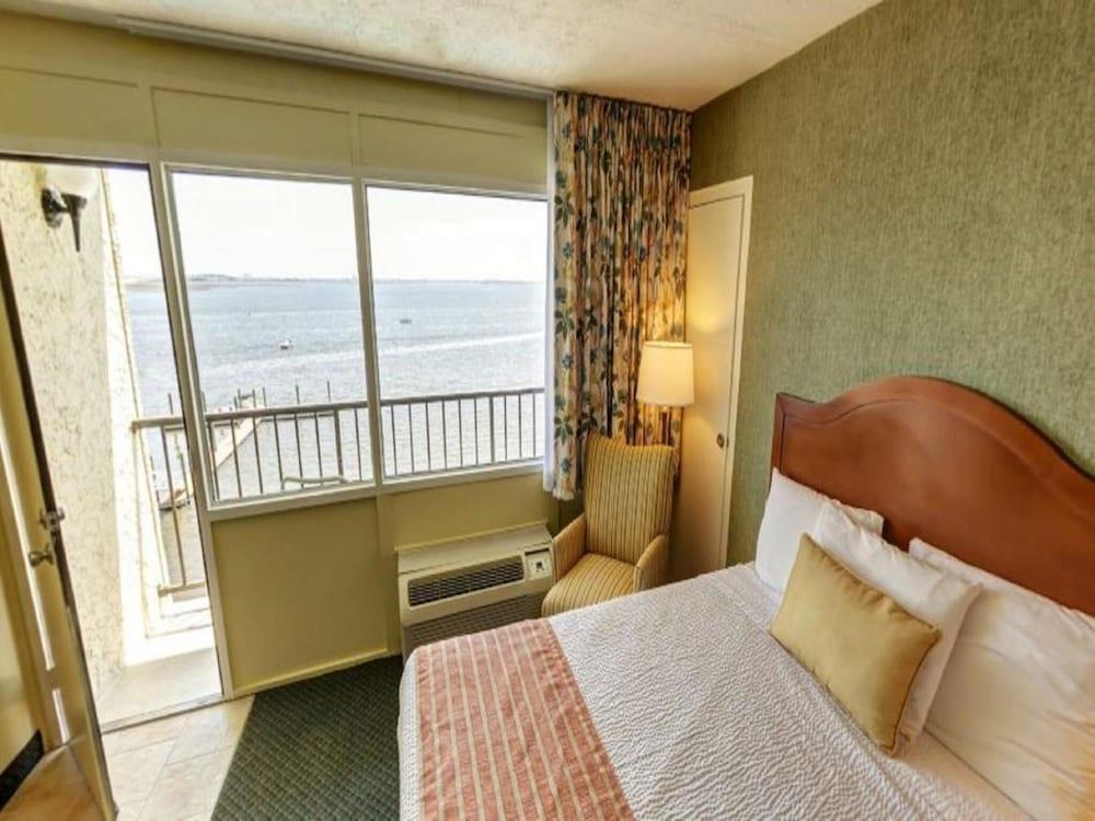 Pier 4 Hotel photo 16