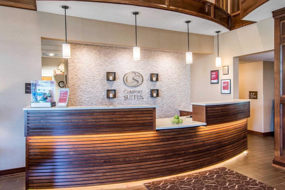 Comfort Suites Linn County photo 32