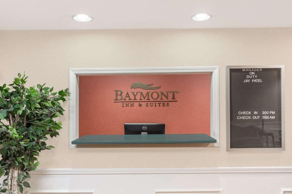 Baymont by Wyndham Grenada photo 2