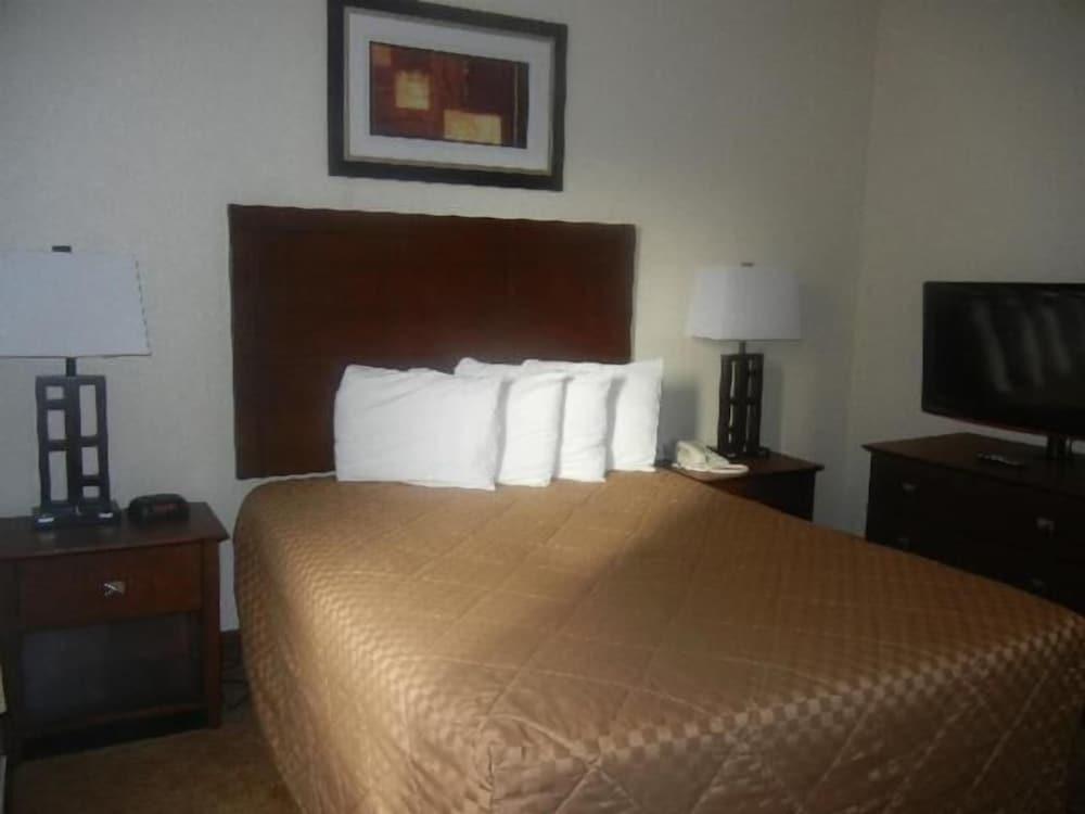 Landmark Inn Fort Liberty photo 33