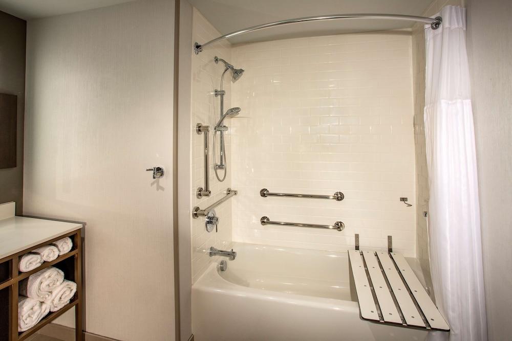 Hilton Garden Inn Redmond Seattle photo 26