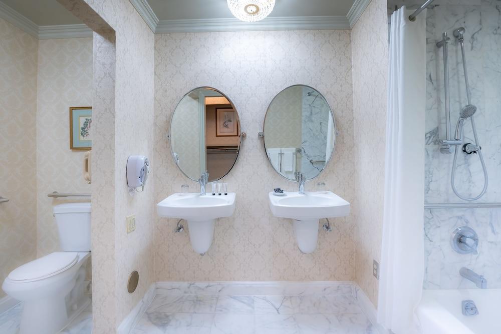 Bristol Hotel, Boutique Collection photo 36