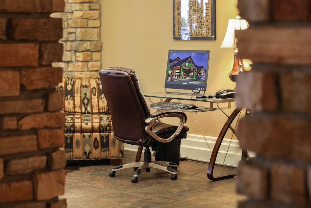 Holiday Inn Hotel & Suites St. Paul NE - Lake Elmo by IHG photo 65