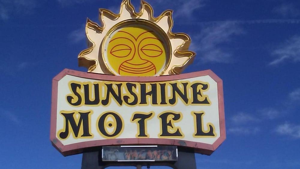 Sunshine Motel photo 13