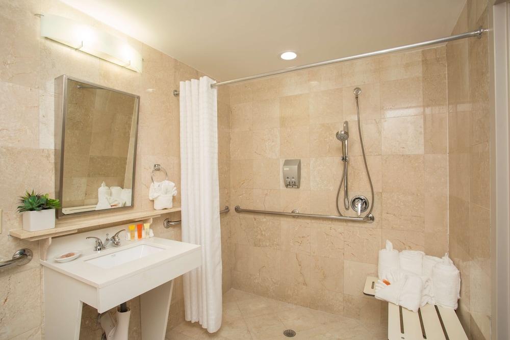 Best Western Plus Atlantic Beach Resort photo 31
