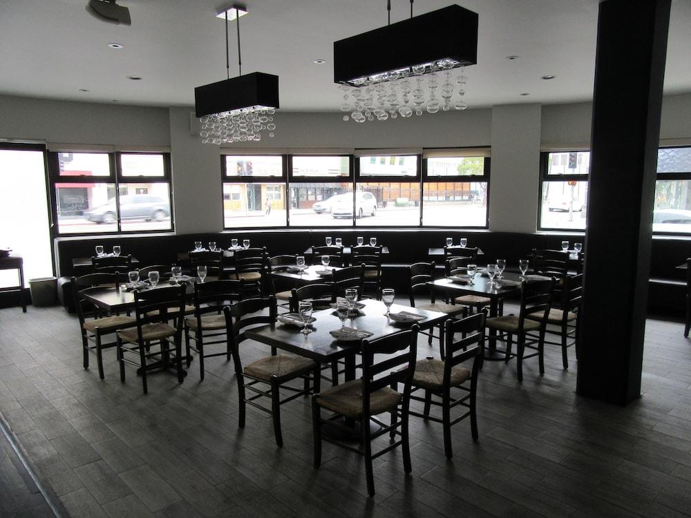 Ramada by Wyndham Los Angeles/Koreatown West photo 13