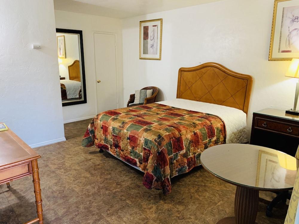 Pacheco Pass Motel photo 12