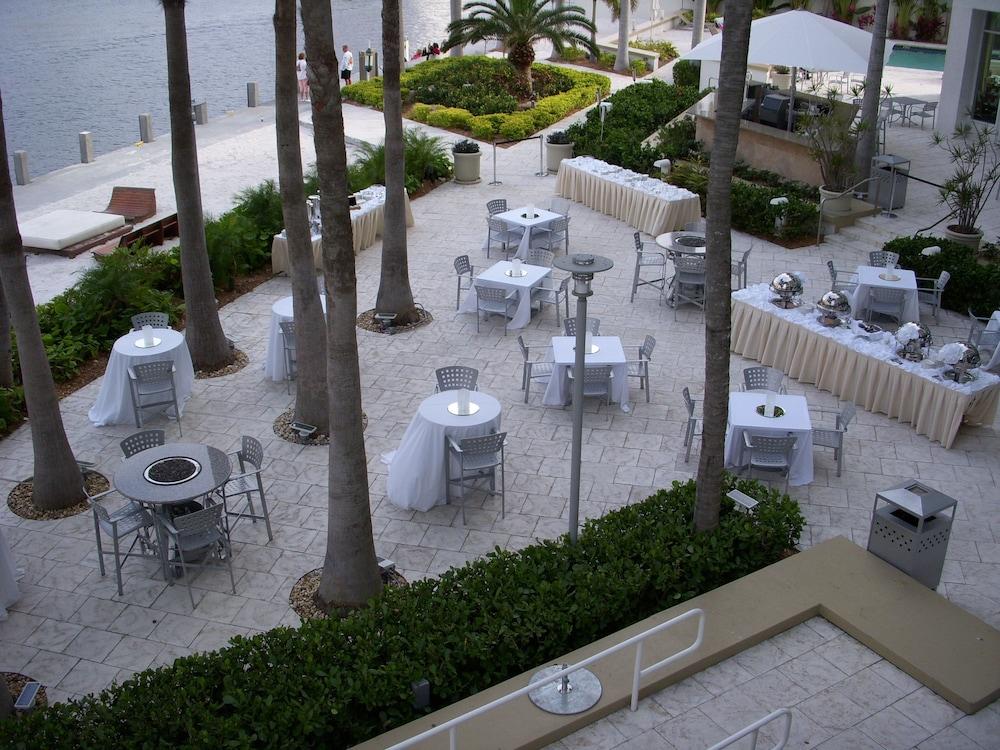 GALLERYone- A DoubleTree Suites by Hilton Hotel photo 32