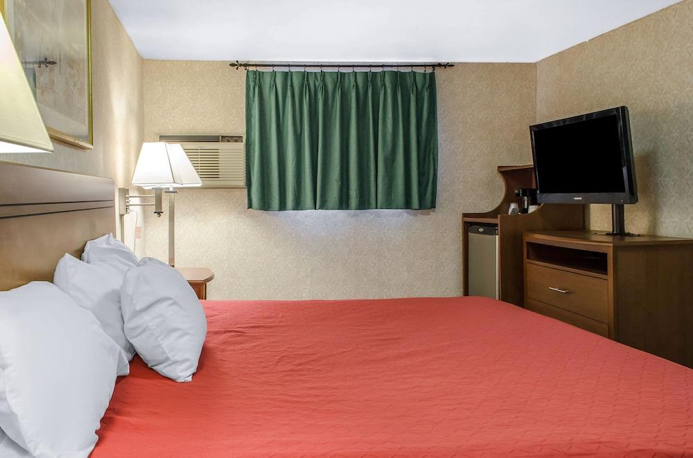 Econo Lodge Bellefonte I-99 photo 11