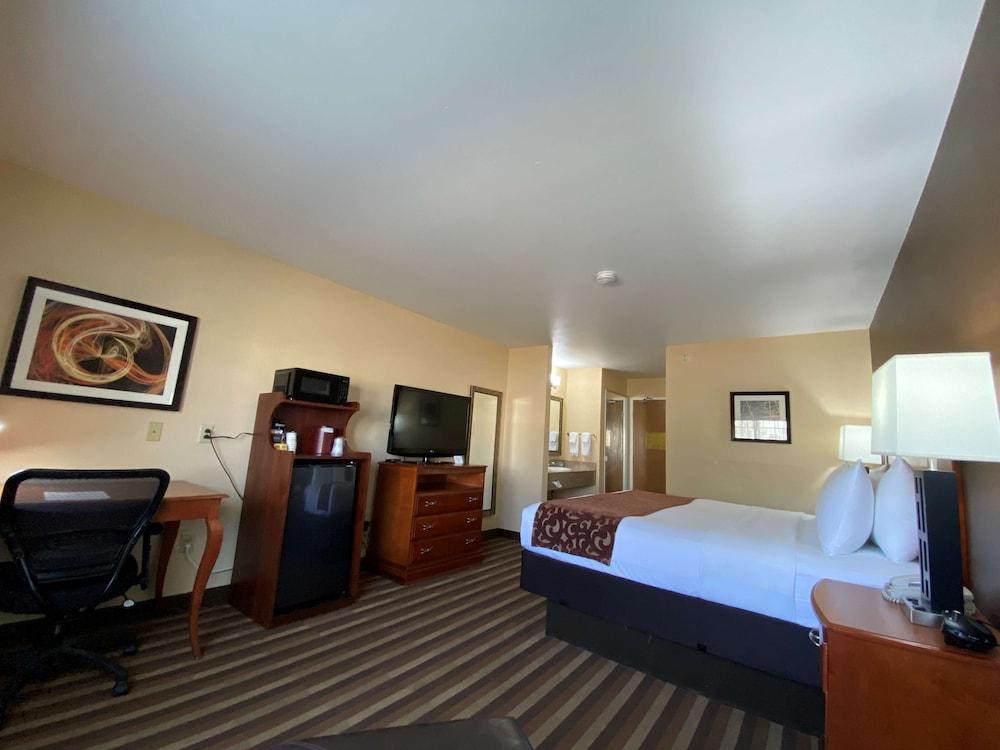 Best Western Manhattan Inn photo 10