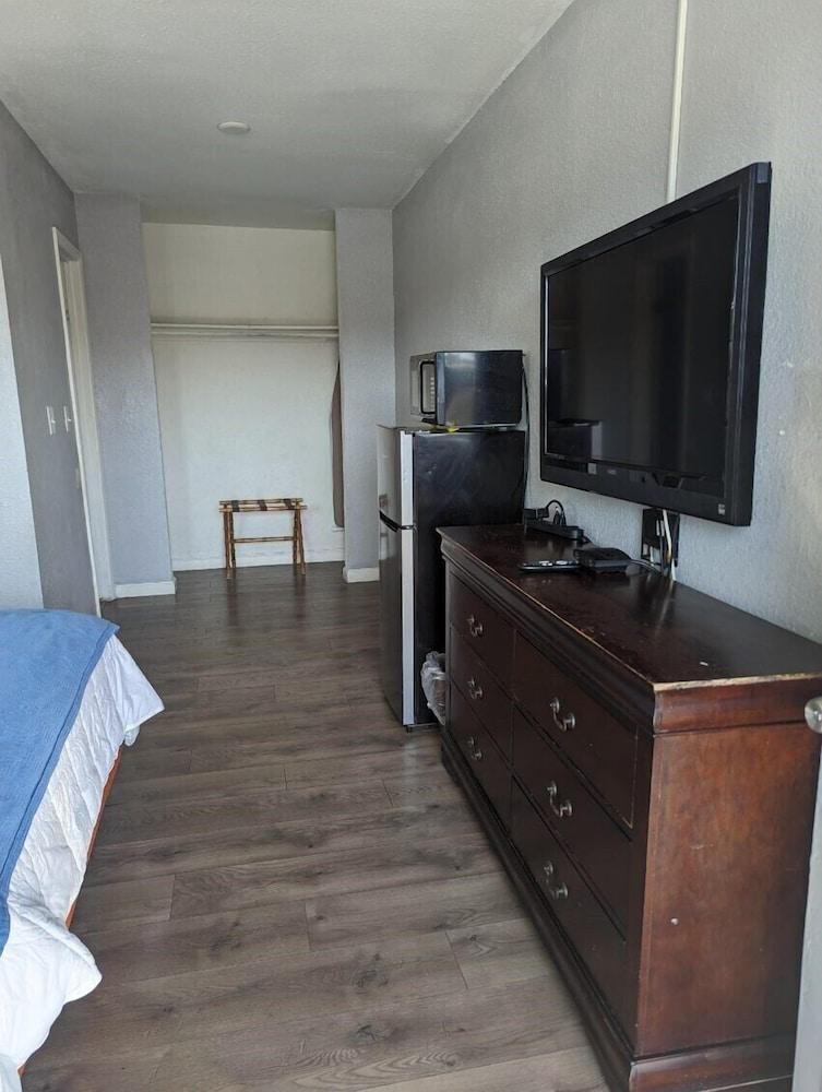 Ingles Motel photo 6