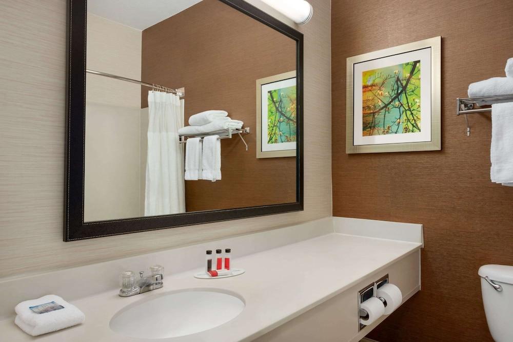 Baymont by Wyndham Tulsa photo 13