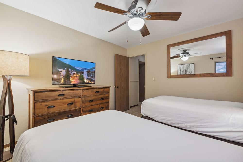 Eagle Point Resort photo 41