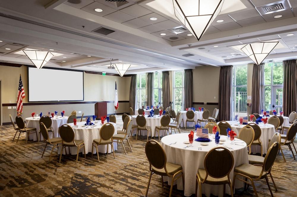 Holiday Inn San Antonio Seaworld by IHG photo 38