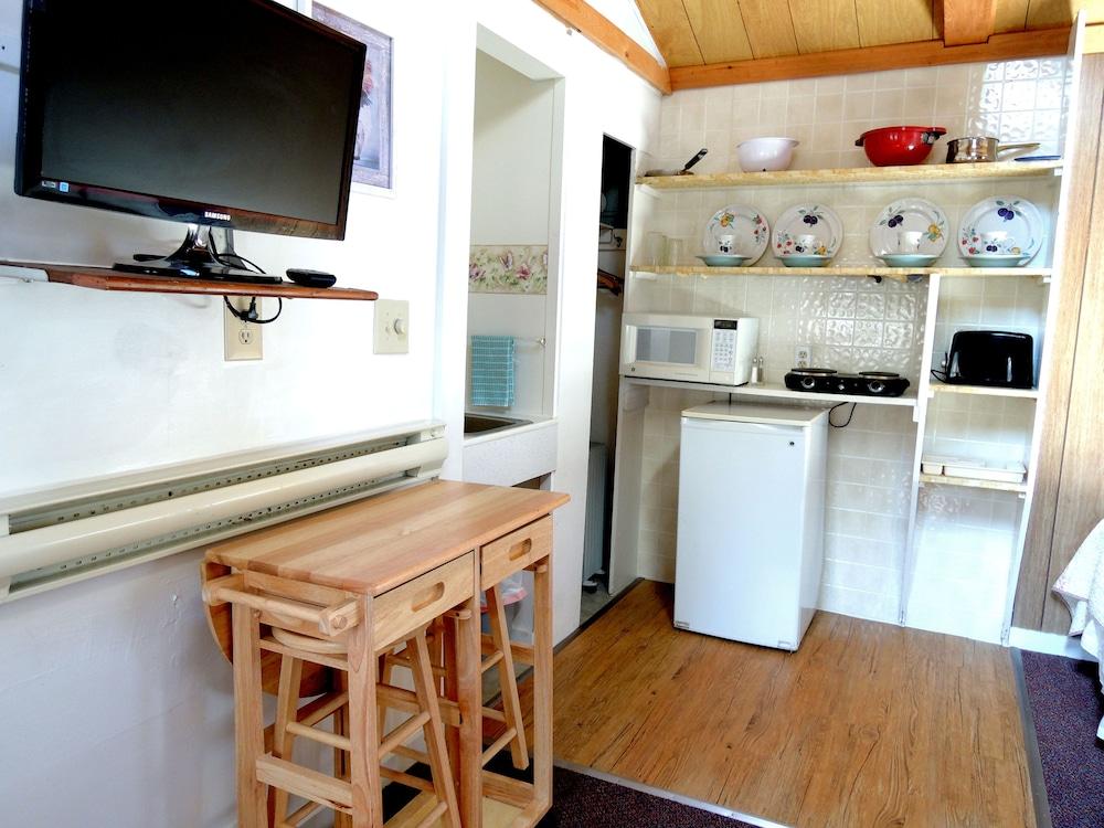 Shorelands Guest Resort and Cottages photo 28