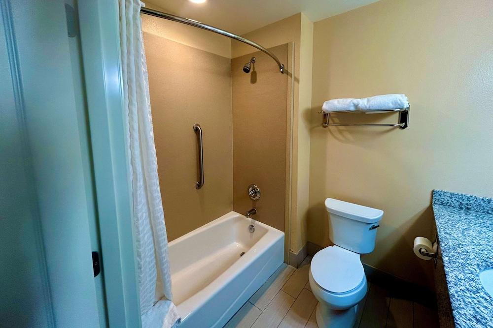 Wyndham Garden Lancaster CA photo 7
