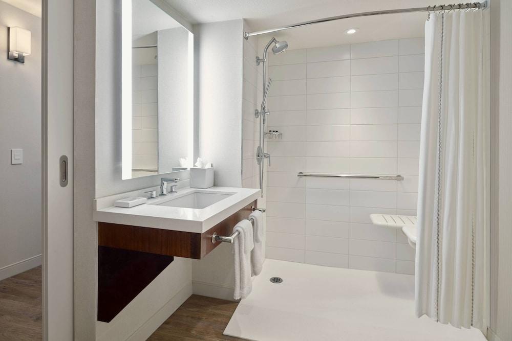 Delta Hotels Denver Thornton photo 20