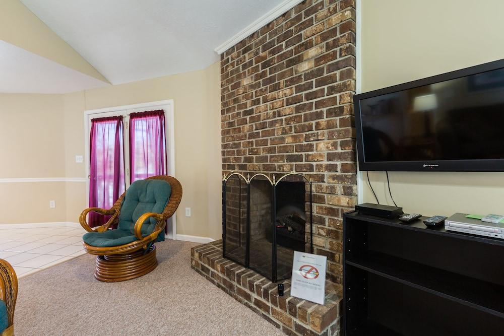 Country Club Villas photo 30