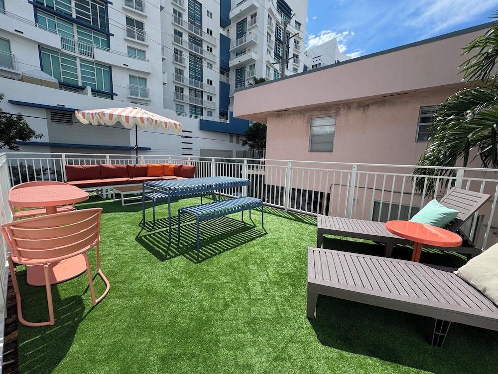Blue Flamingo Suites photo 45