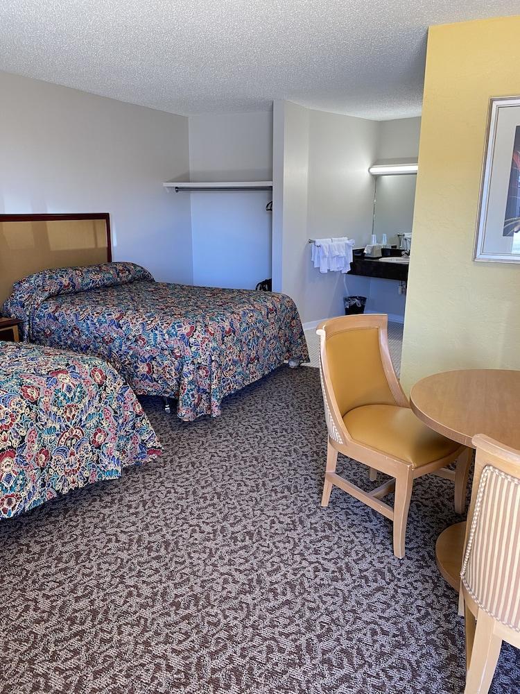 Dunes Inn photo 20