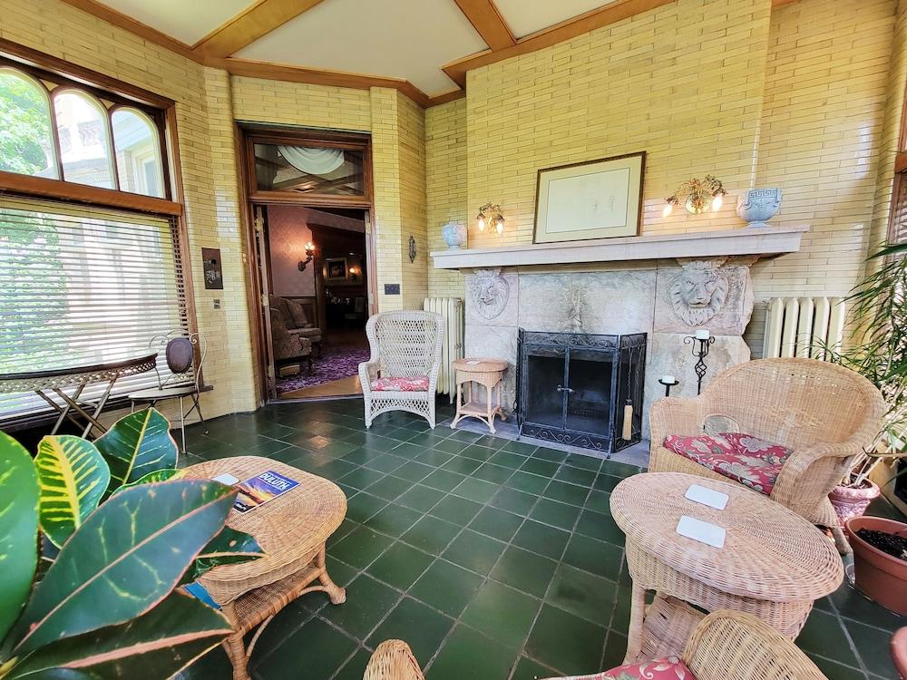 Historic Cotton Mansion Duluth Boutique Hotel photo 32