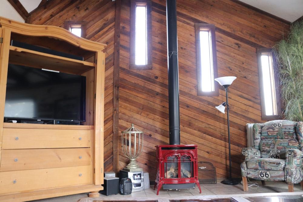 Grand Canyon Caverns Inn photo 21