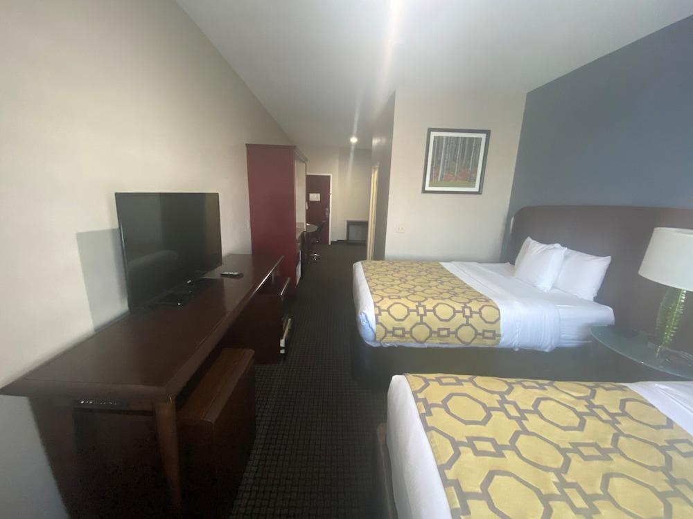 Baymont by Wyndham Colorado Springs photo 10