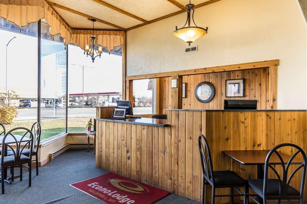Econo Lodge Inn & Suites Kalispell - Glacier National Park Gateway photo 2