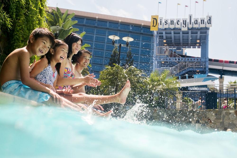 Disneyland Hotel photo 3