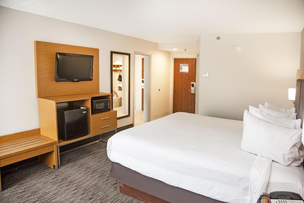 MainStay Suites Springfield IL photo 18