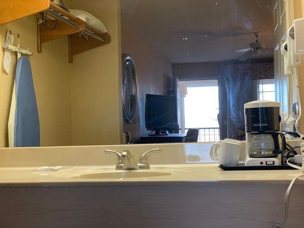 Calipatria Inn And Suites photo 14