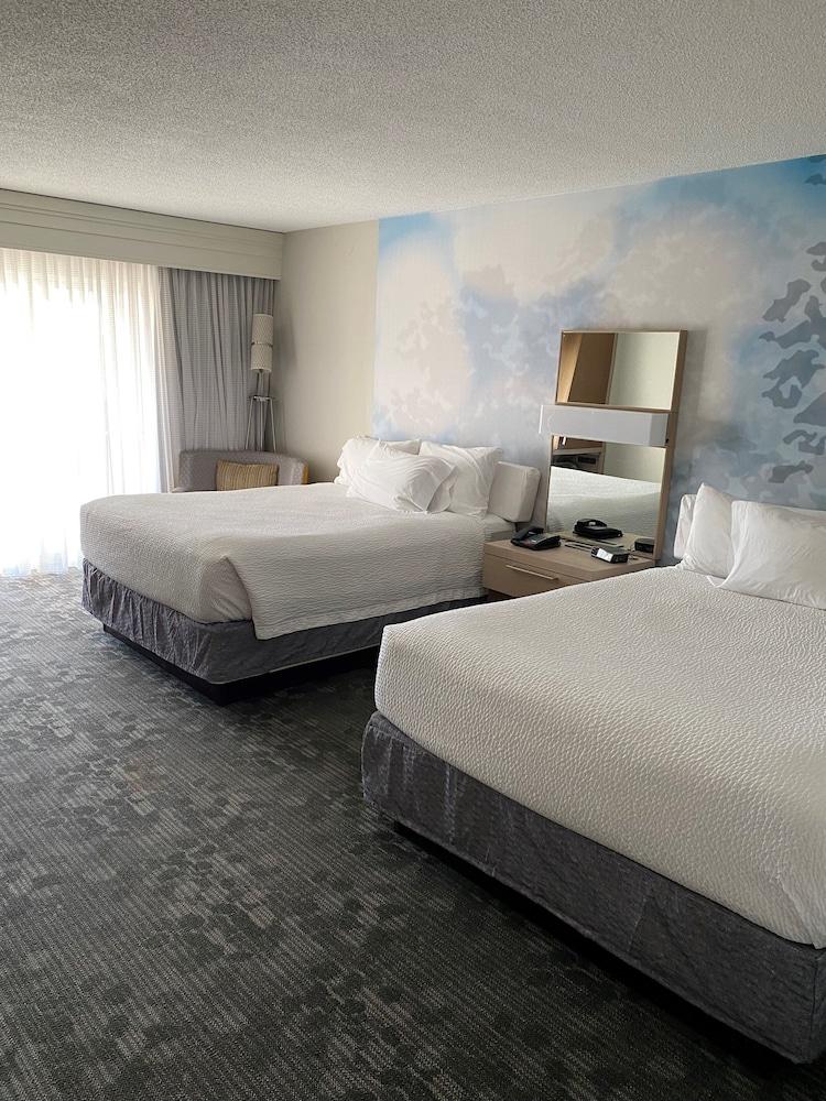 Courtyard by Marriott Raynham photo 20