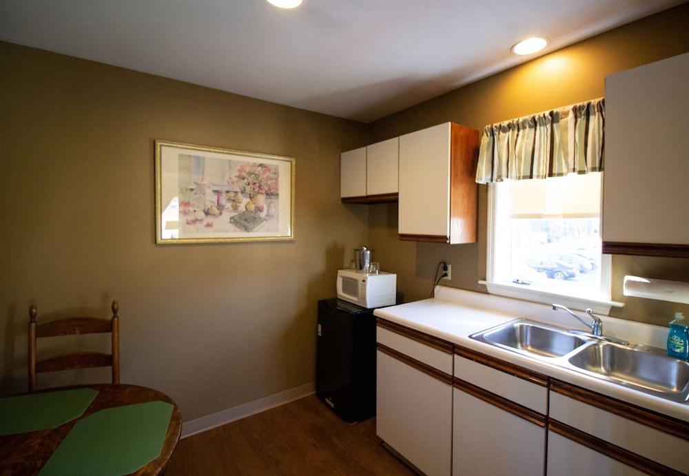 Delamater Inn photo 43